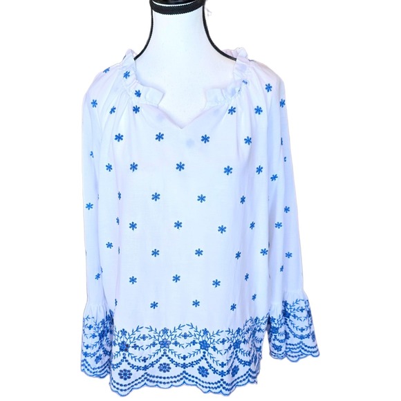 Belle by Kim Gravel Peasant Blouse Medium White Blue Floral Embroidered Boho - Picture 2 of 8